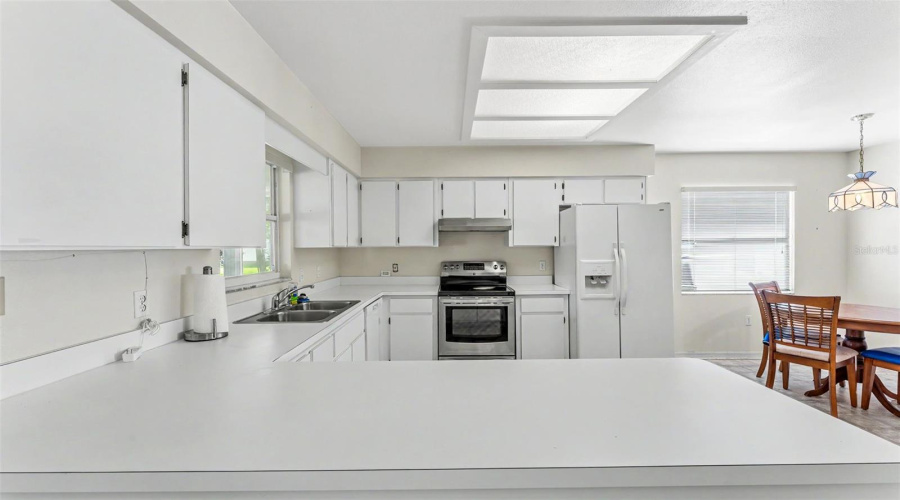 Lakeland, Florida 33810, 2 Bedroom Bedrooms, ,2 Bathroombathrooms,Residential,For Sale,Grand Cypress,0,Mfrl4964417