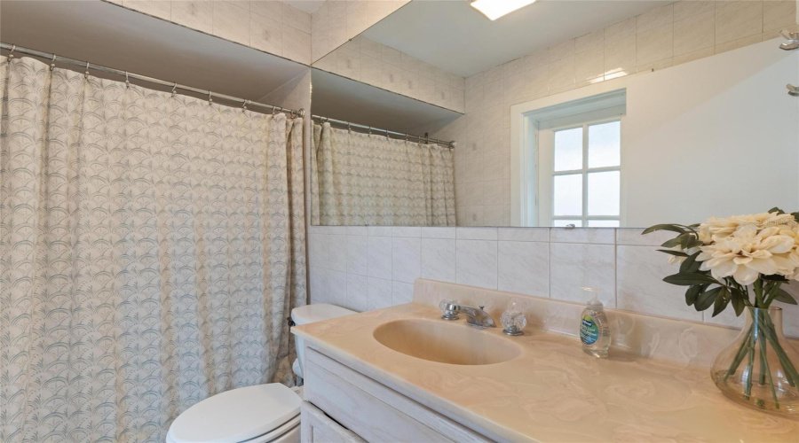 Tampa, Florida 33615, 3 Bedroom Bedrooms, ,2 Bathroombathrooms,Residential,For Sale,Flagstone,0,Mfrtb8536891