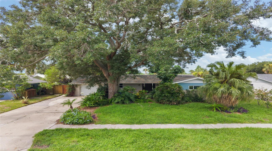 Tampa, Florida 33615, 3 Bedroom Bedrooms, ,2 Bathroombathrooms,Residential,For Sale,Flagstone,0,Mfrtb8536891
