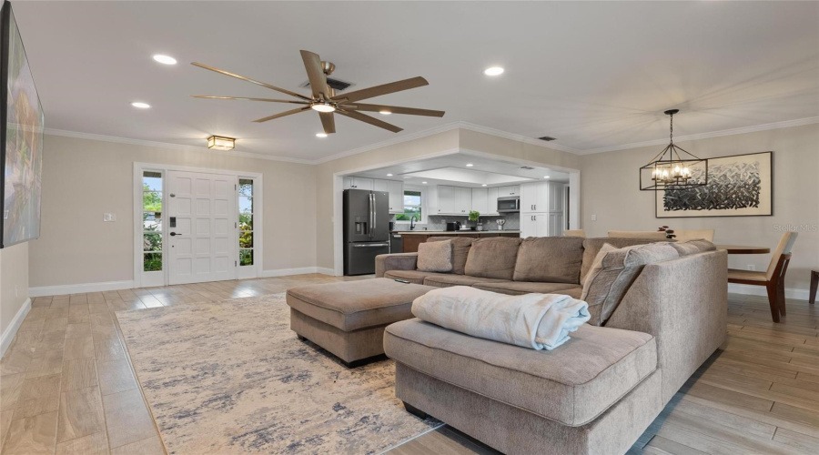Tampa, Florida 33615, 3 Bedroom Bedrooms, ,2 Bathroombathrooms,Residential,For Sale,Flagstone,0,Mfrtb8536891