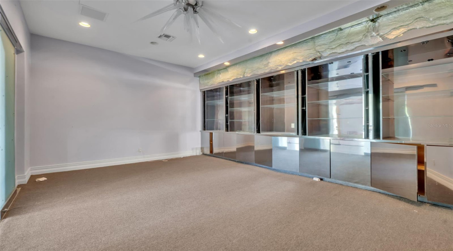 Orlando, Florida 32836, 5 Bedroom Bedrooms, ,5 Bathroombathrooms,Residential,For Sale,Kilgore,0,Mfro6339007
