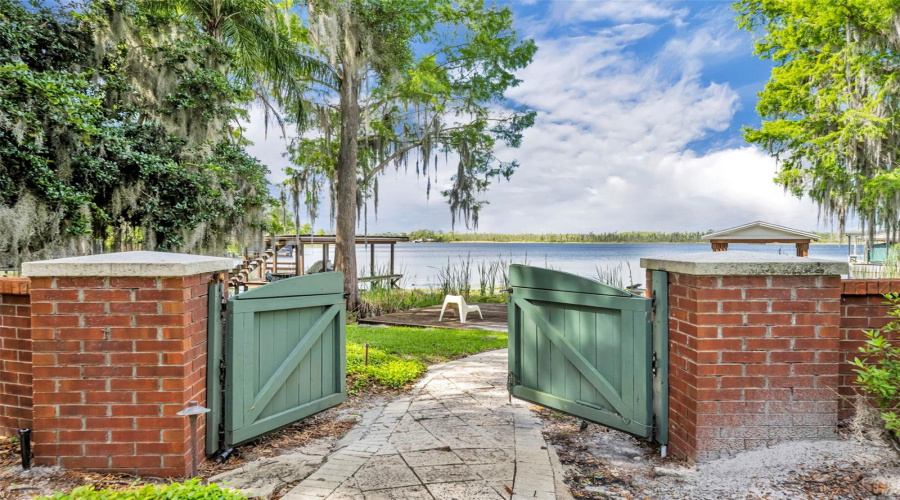 Orlando, Florida 32836, 5 Bedroom Bedrooms, ,5 Bathroombathrooms,Residential,For Sale,Kilgore,0,Mfro6339007