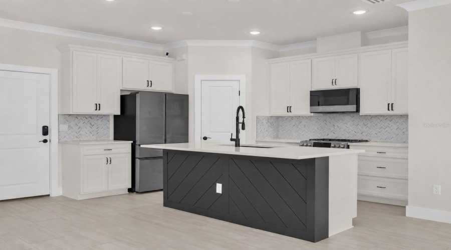 Orlando, Florida 32829, 3 Bedroom Bedrooms, ,2 Bathroombathrooms,Residential,For Sale,Wooden Pine,0,Mfrom730306