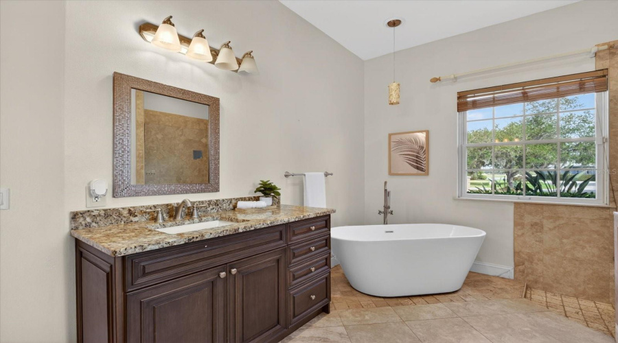 Sarasota, Florida 34241, 6 Bedroom Bedrooms, ,3 Bathroombathrooms,Residential,For Sale,Serenoa,0,Mfra4700404