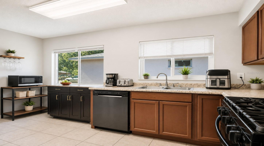 Valrico, Florida 33594, 4 Bedroom Bedrooms, ,2 Bathroombathrooms,Residential,For Sale,Summer House,0,Mfrtb8528566