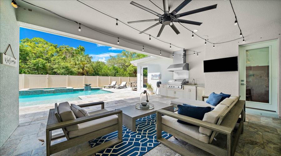 Palm Harbor, Florida 34683, 4 Bedroom Bedrooms, ,4 Bathroombathrooms,Residential,For Sale,Bee Branch,0,Mfrtb8526593