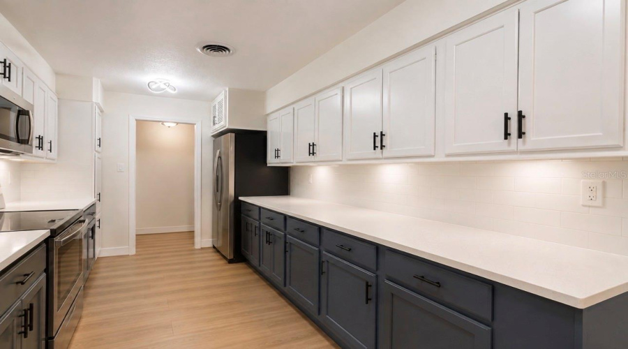 Belle Isle, Florida 32812, 4 Bedroom Bedrooms, ,4 Bathroombathrooms,Residential,For Sale,Flowertree,0,Mfrs5155867