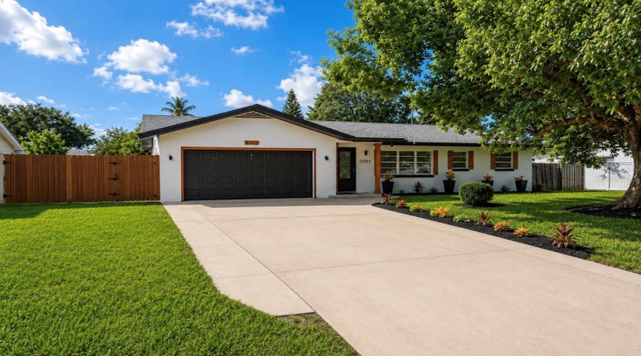 Belle Isle, Florida 32812, 4 Bedroom Bedrooms, ,4 Bathroombathrooms,Residential,For Sale,Flowertree,0,Mfrs5155867