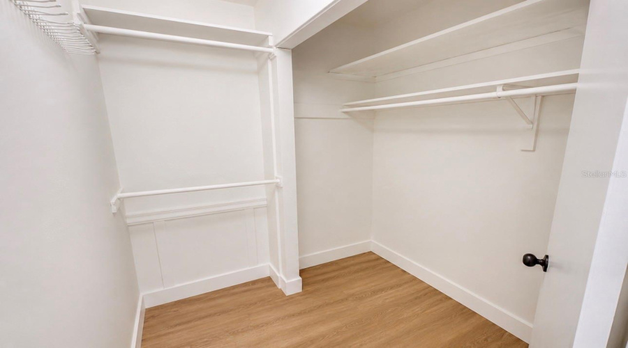 Belle Isle, Florida 32812, 4 Bedroom Bedrooms, ,4 Bathroombathrooms,Residential,For Sale,Flowertree,0,Mfrs5155867