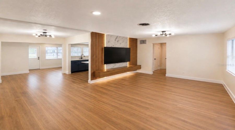 Belle Isle, Florida 32812, 4 Bedroom Bedrooms, ,4 Bathroombathrooms,Residential,For Sale,Flowertree,0,Mfrs5155867