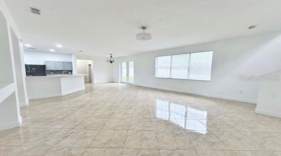 Kissimmee, Florida 34744, 4 Bedroom Bedrooms, ,2 Bathroombathrooms,Residential,For Sale,Bearing,0,Mfro6428655