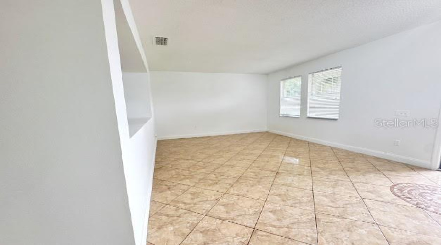 Kissimmee, Florida 34744, 4 Bedroom Bedrooms, ,2 Bathroombathrooms,Residential,For Sale,Bearing,0,Mfro6428655