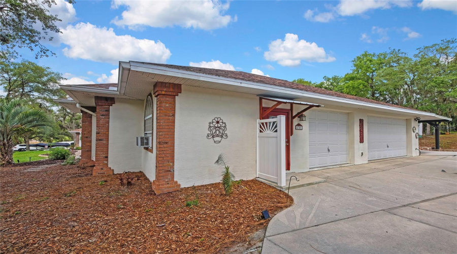 Homosassa, Florida 34448, 4 Bedroom Bedrooms, ,3 Bathroombathrooms,Residential,For Sale,Chive,0,Mfrw7886226
