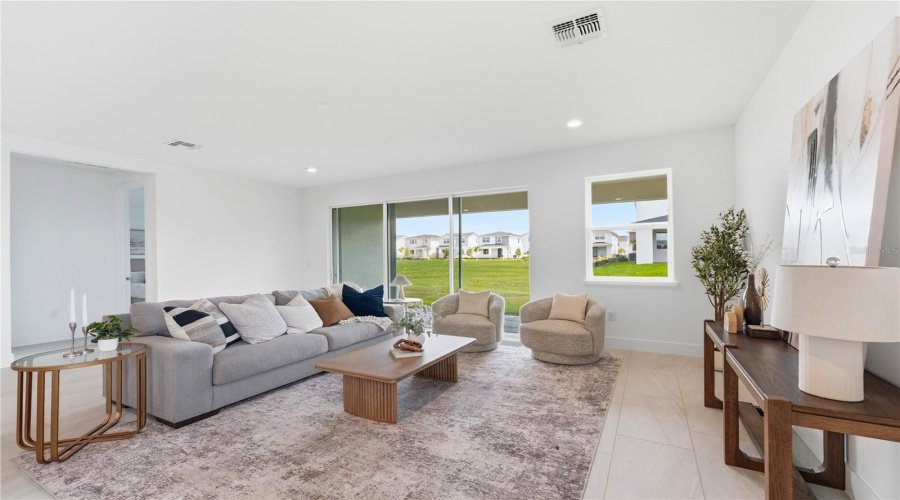 Apopka, Florida 32703, 3 Bedroom Bedrooms, ,2 Bathroombathrooms,Residential,For Sale,Stonecliff,0,Mfro6424388