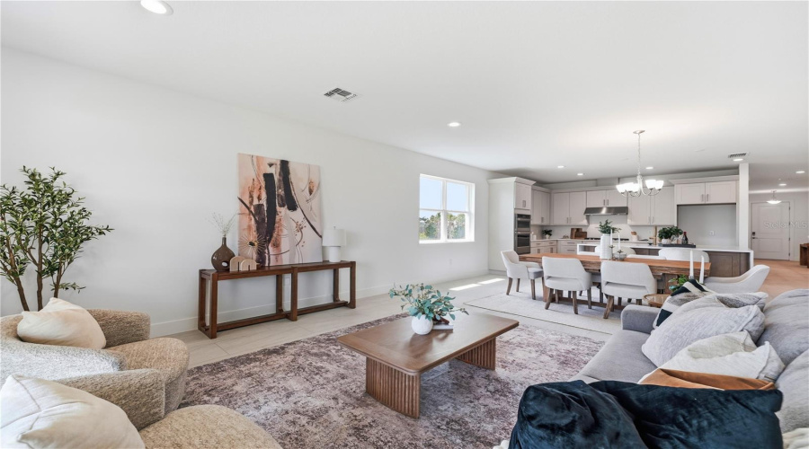Apopka, Florida 32703, 3 Bedroom Bedrooms, ,2 Bathroombathrooms,Residential,For Sale,Stonecliff,0,Mfro6424388