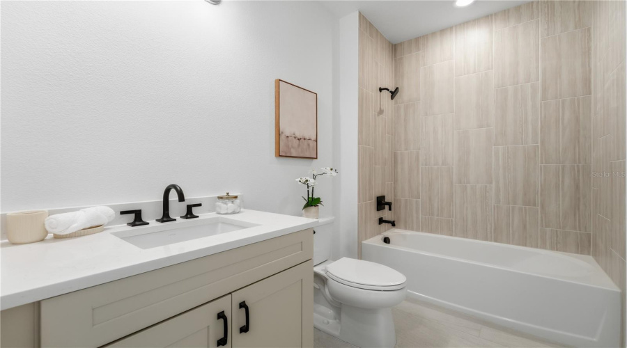 Apopka, Florida 32703, 3 Bedroom Bedrooms, ,2 Bathroombathrooms,Residential,For Sale,Stonecliff,0,Mfro6424388