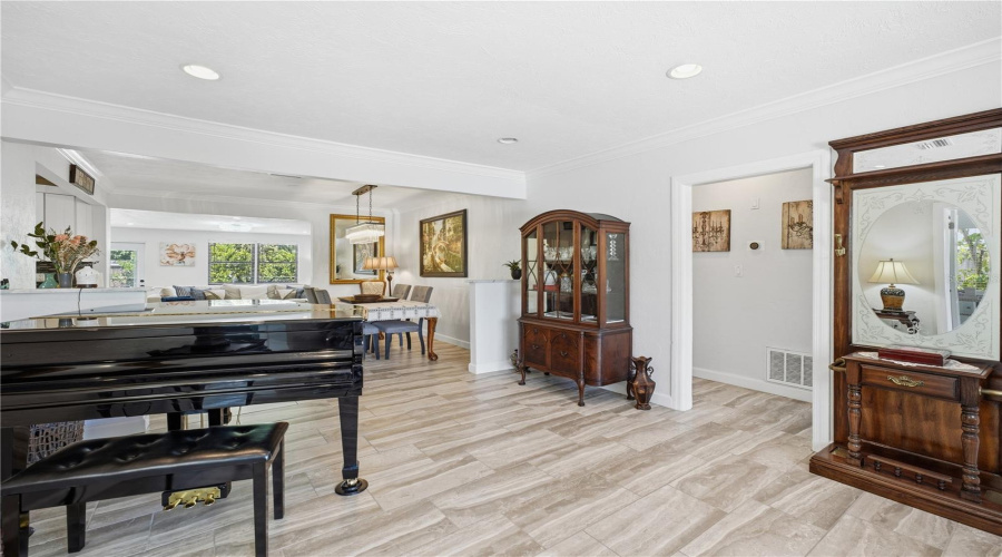 Sarasota, Florida 34234, 3 Bedroom Bedrooms, ,3 Bathroombathrooms,Residential,For Sale,Remington,0,Mfra4702395