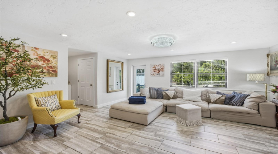 Sarasota, Florida 34234, 3 Bedroom Bedrooms, ,3 Bathroombathrooms,Residential,For Sale,Remington,0,Mfra4702395