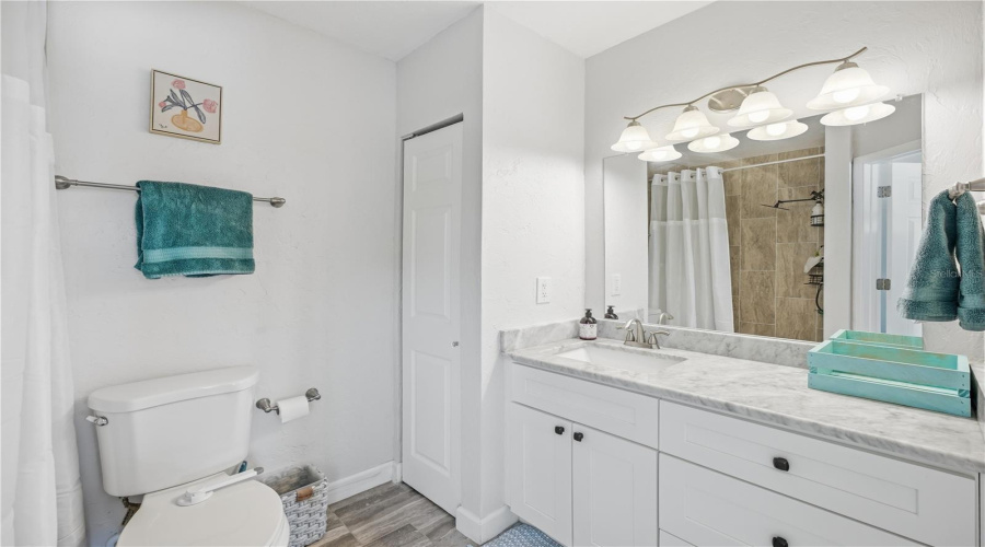 Sarasota, Florida 34234, 3 Bedroom Bedrooms, ,3 Bathroombathrooms,Residential,For Sale,Remington,0,Mfra4702395