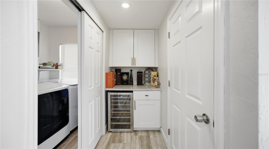 Sarasota, Florida 34234, 3 Bedroom Bedrooms, ,3 Bathroombathrooms,Residential,For Sale,Remington,0,Mfra4702395