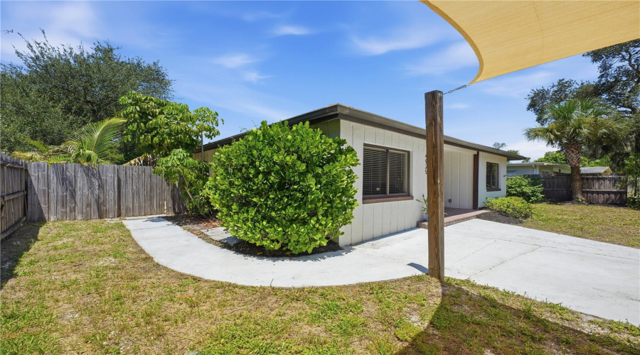 Sarasota, Florida 34234, 3 Bedroom Bedrooms, ,3 Bathroombathrooms,Residential,For Sale,Remington,0,Mfra4702395