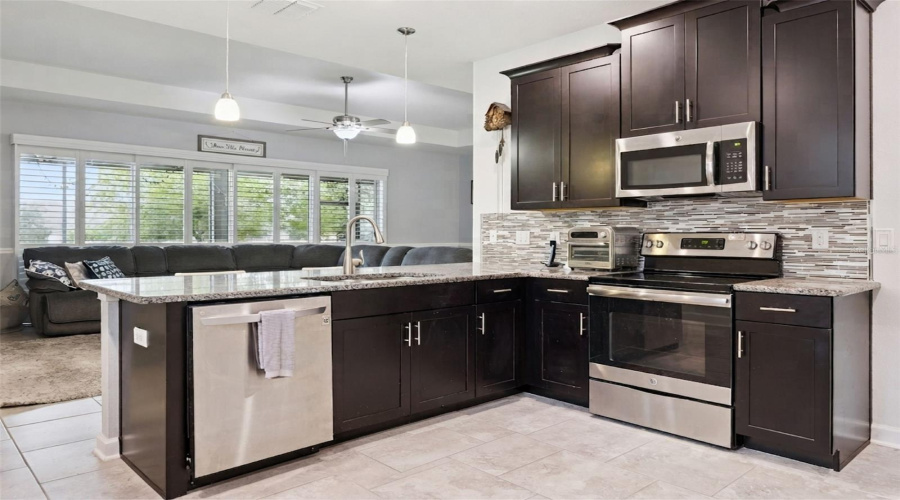 Clermont, Florida 34711, 3 Bedroom Bedrooms, ,2 Bathroombathrooms,Residential,For Sale,Kinley Brooke,0,Mfro6433965
