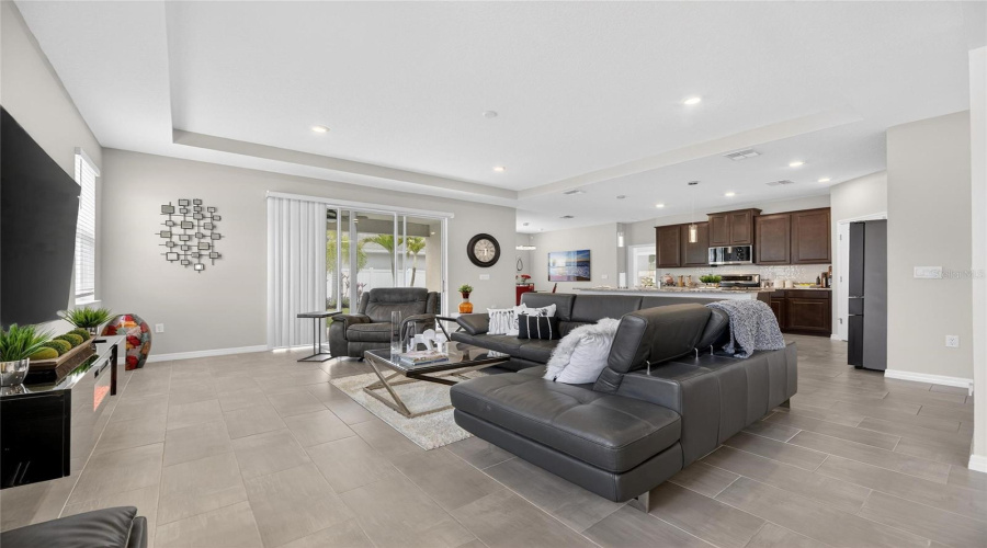 Ruskin, Florida 33570, 4 Bedroom Bedrooms, ,3 Bathroombathrooms,Residential,For Sale,6Th,0,Mfrtb8481858