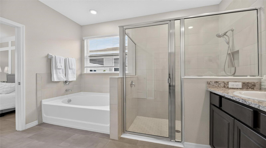 Ruskin, Florida 33570, 4 Bedroom Bedrooms, ,3 Bathroombathrooms,Residential,For Sale,6Th,0,Mfrtb8481858