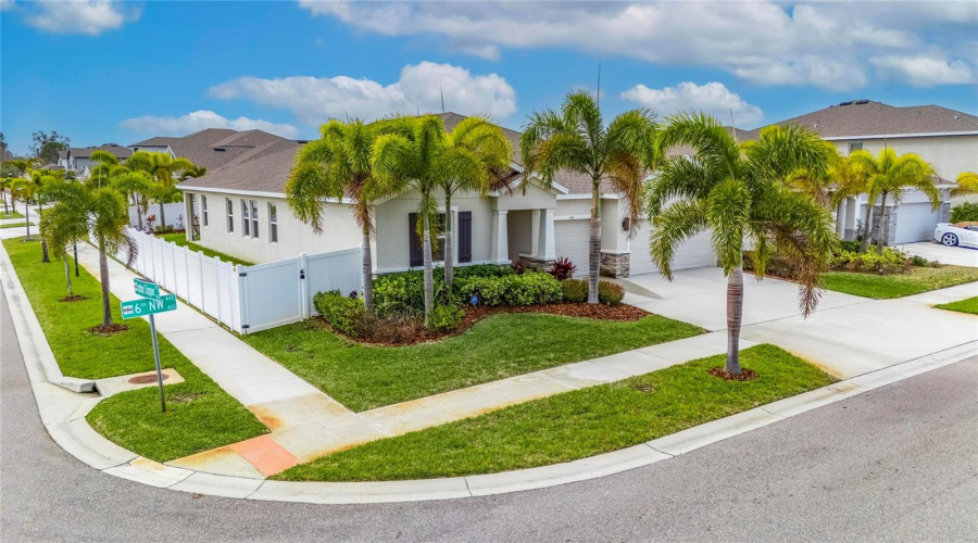 Ruskin, Florida 33570, 4 Bedroom Bedrooms, ,3 Bathroombathrooms,Residential,For Sale,6Th,0,Mfrtb8481858