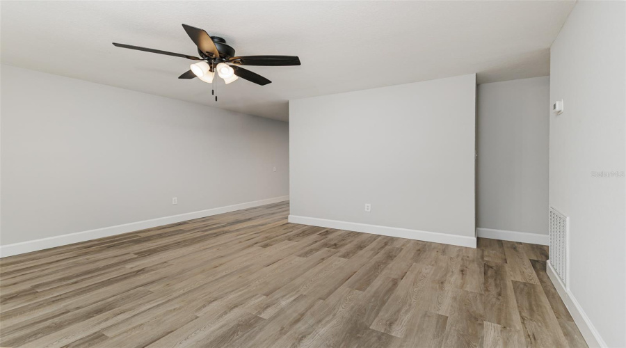Lakeland, Florida 33801, 3 Bedroom Bedrooms, ,1 Bathroombathrooms,Residential,For Sale,Idlewild,0,Mfrl4964529
