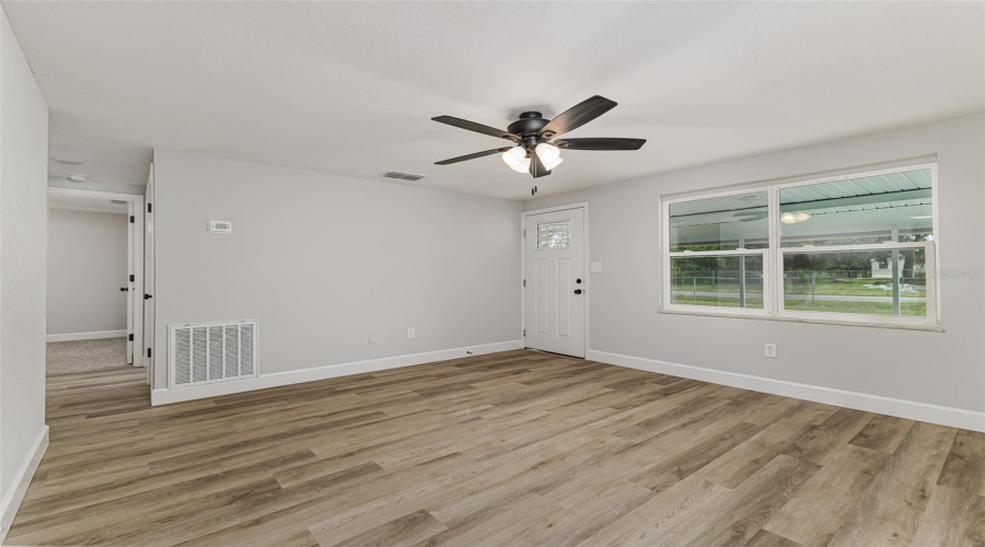 Lakeland, Florida 33801, 3 Bedroom Bedrooms, ,1 Bathroombathrooms,Residential,For Sale,Idlewild,0,Mfrl4964529