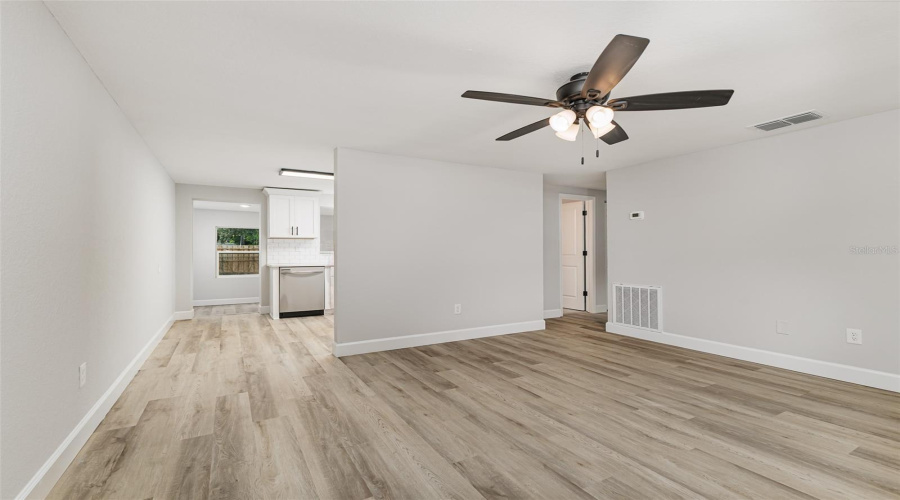 Lakeland, Florida 33801, 3 Bedroom Bedrooms, ,1 Bathroombathrooms,Residential,For Sale,Idlewild,0,Mfrl4964529
