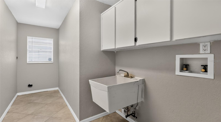 New Port Richey, Florida 34655, 3 Bedroom Bedrooms, ,2 Bathroombathrooms,Residential,For Sale,Via Segovia,0,Mfrtb8523322