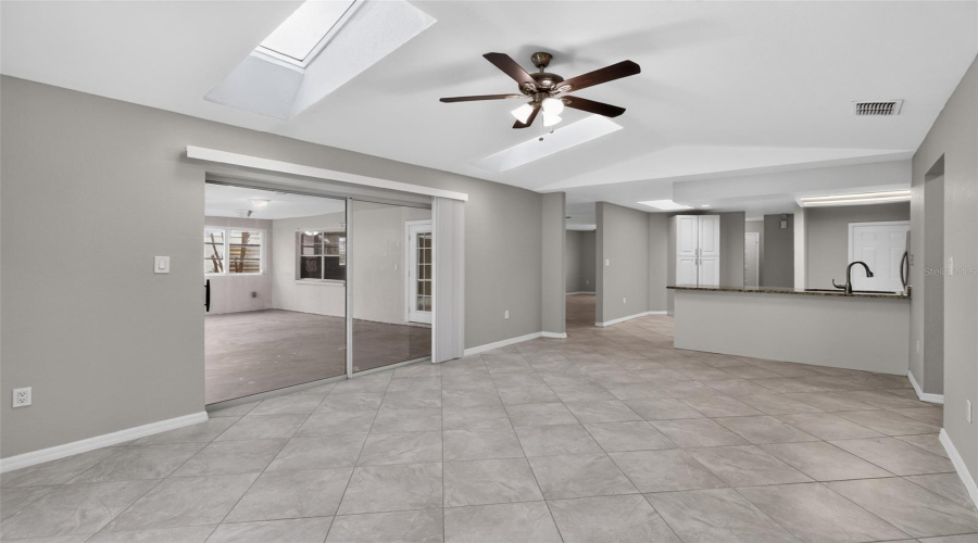 New Port Richey, Florida 34655, 3 Bedroom Bedrooms, ,2 Bathroombathrooms,Residential,For Sale,Via Segovia,0,Mfrtb8523322