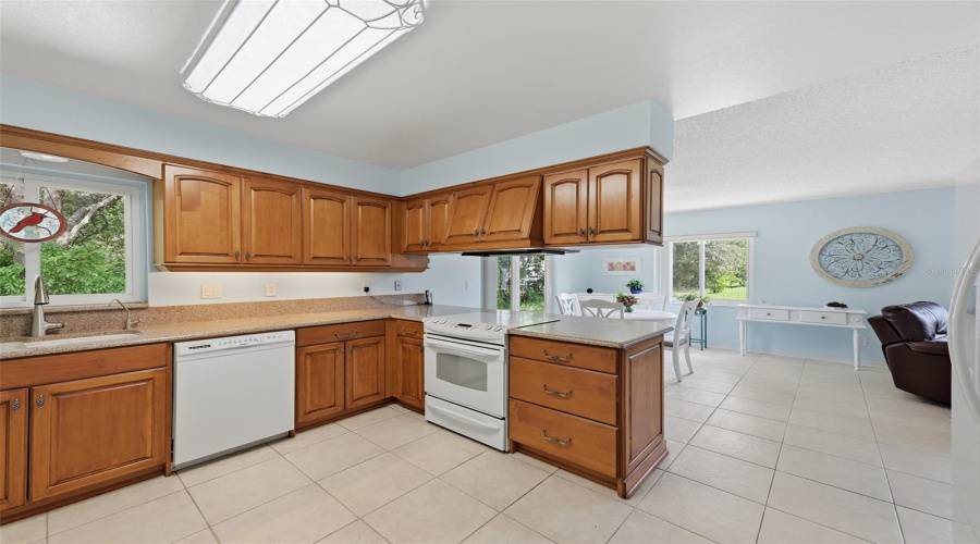 Sun City Center, Florida 33573, 2 Bedroom Bedrooms, ,2 Bathroombathrooms,Residential,For Sale,New Bedford,0,Mfrtb8542835
