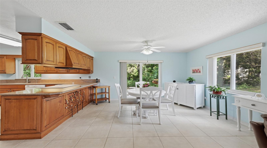 Sun City Center, Florida 33573, 2 Bedroom Bedrooms, ,2 Bathroombathrooms,Residential,For Sale,New Bedford,0,Mfrtb8542835