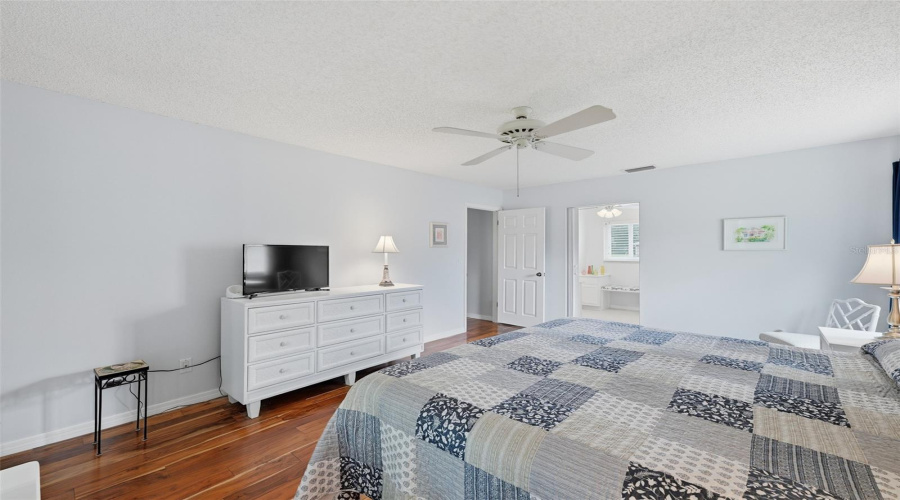 Sun City Center, Florida 33573, 2 Bedroom Bedrooms, ,2 Bathroombathrooms,Residential,For Sale,New Bedford,0,Mfrtb8542835