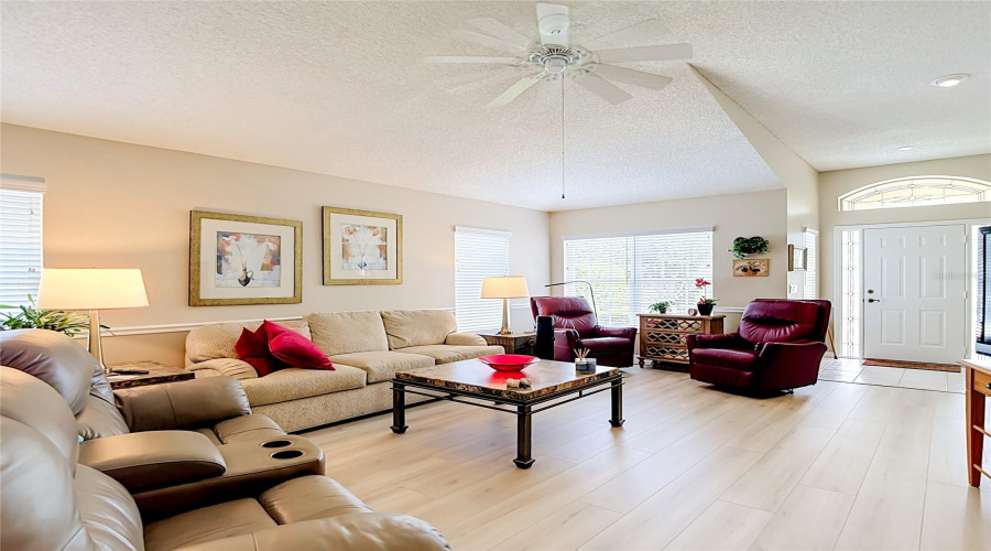 New Port Richey, Florida 34655, 3 Bedroom Bedrooms, ,2 Bathroombathrooms,Residential,For Sale,Craighurst,0,Mfrtb8526609