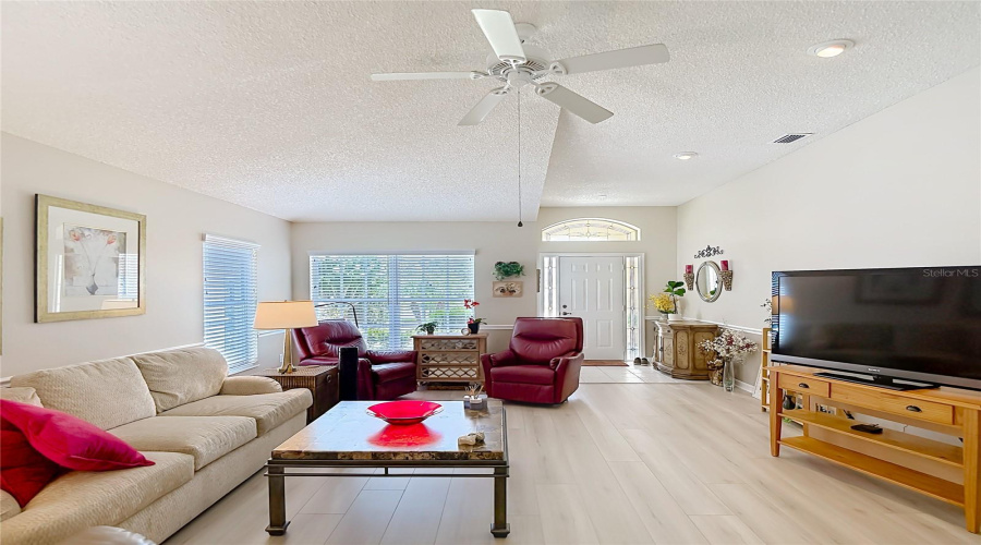 New Port Richey, Florida 34655, 3 Bedroom Bedrooms, ,2 Bathroombathrooms,Residential,For Sale,Craighurst,0,Mfrtb8526609