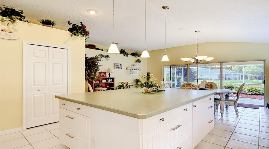 New Port Richey, Florida 34655, 3 Bedroom Bedrooms, ,2 Bathroombathrooms,Residential,For Sale,Craighurst,0,Mfrtb8526609