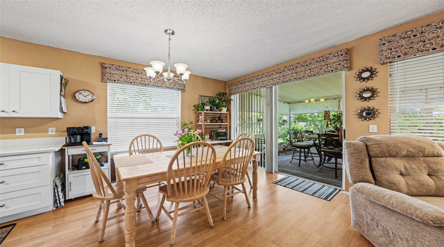Tampa, Florida 33624, 3 Bedroom Bedrooms, ,2 Bathroombathrooms,Residential,For Sale,Corvette,0,Mfrtb8541754