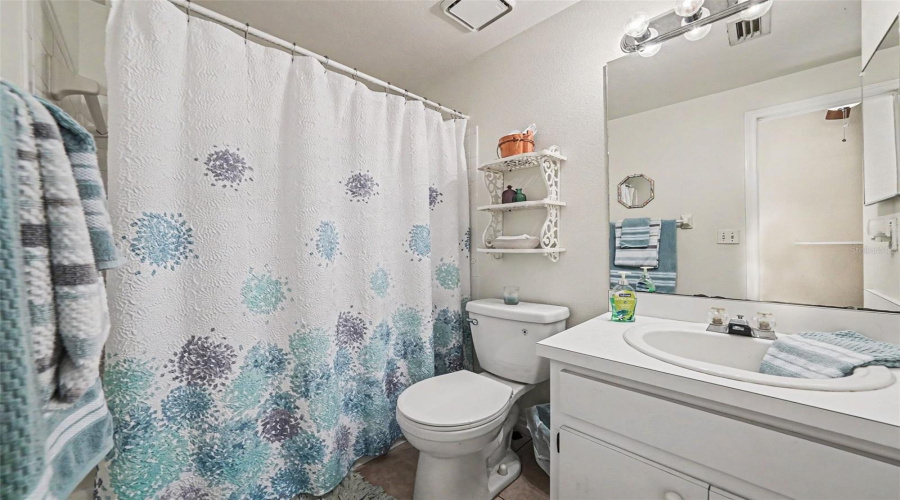 Tampa, Florida 33624, 3 Bedroom Bedrooms, ,2 Bathroombathrooms,Residential,For Sale,Corvette,0,Mfrtb8541754