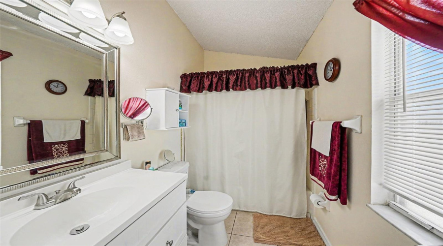 Tampa, Florida 33624, 3 Bedroom Bedrooms, ,2 Bathroombathrooms,Residential,For Sale,Corvette,0,Mfrtb8541754