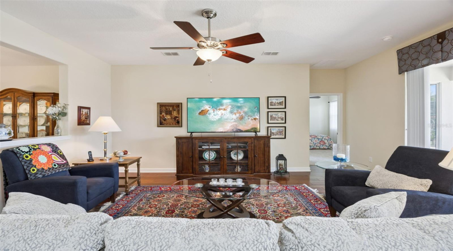 Clermont, Florida 34711, 3 Bedroom Bedrooms, ,3 Bathroombathrooms,Residential,For Sale,Sandy Cay,0,Mfro6403969