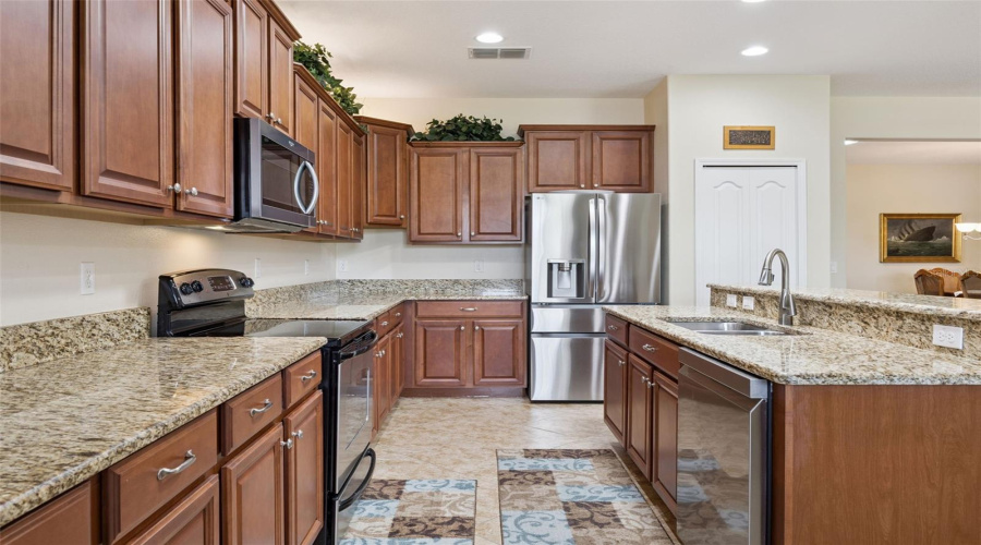 Clermont, Florida 34711, 3 Bedroom Bedrooms, ,3 Bathroombathrooms,Residential,For Sale,Sandy Cay,0,Mfro6403969