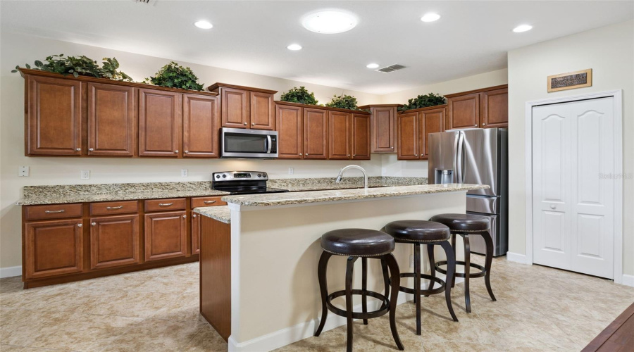 Clermont, Florida 34711, 3 Bedroom Bedrooms, ,3 Bathroombathrooms,Residential,For Sale,Sandy Cay,0,Mfro6403969
