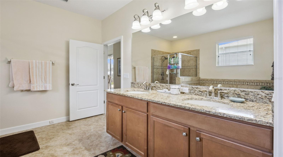 Clermont, Florida 34711, 3 Bedroom Bedrooms, ,3 Bathroombathrooms,Residential,For Sale,Sandy Cay,0,Mfro6403969