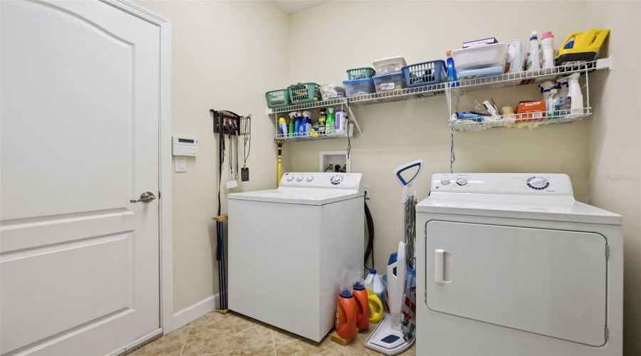 Clermont, Florida 34711, 3 Bedroom Bedrooms, ,3 Bathroombathrooms,Residential,For Sale,Sandy Cay,0,Mfro6403969