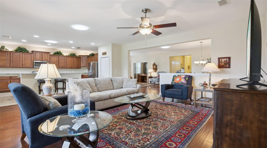 Clermont, Florida 34711, 3 Bedroom Bedrooms, ,3 Bathroombathrooms,Residential,For Sale,Sandy Cay,0,Mfro6403969