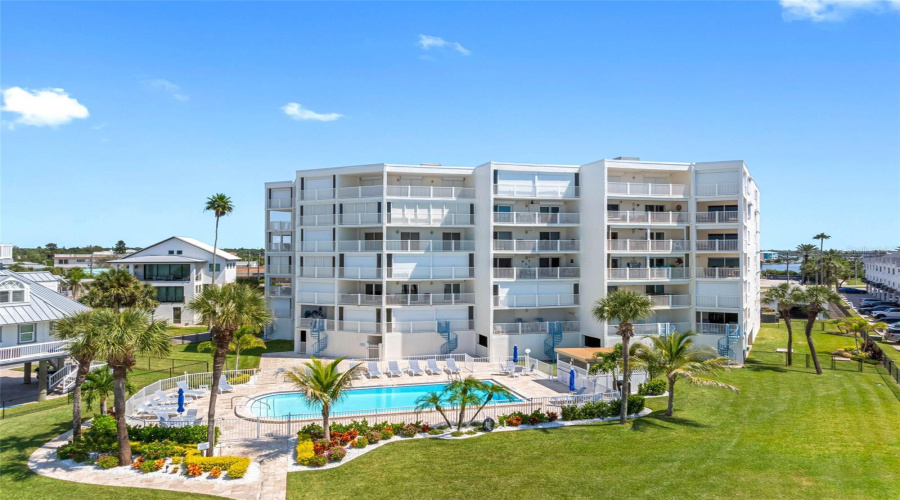 Impressive Manicured Grounds, Heated Pool